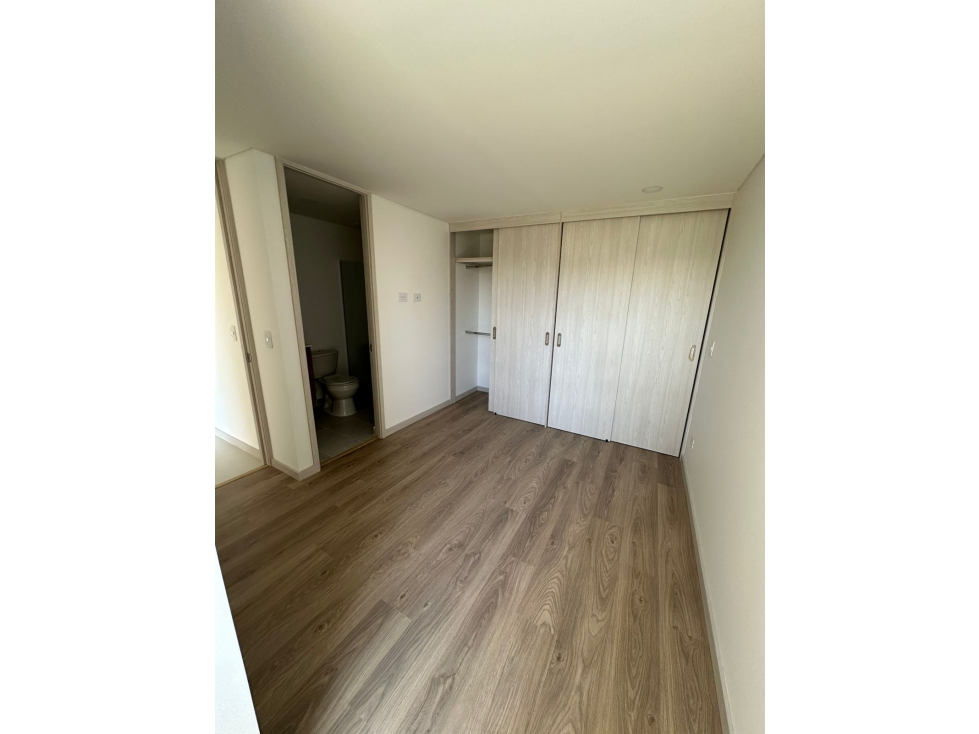 Se VENDE APARTAMENTO en ITAGUI, Sector SURAMÉRICA. — foto 6