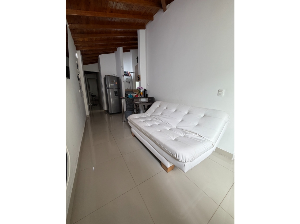 Se VENDE APARTAMENTO en SABANETA, Sector ALTO DE LAS FLORES.