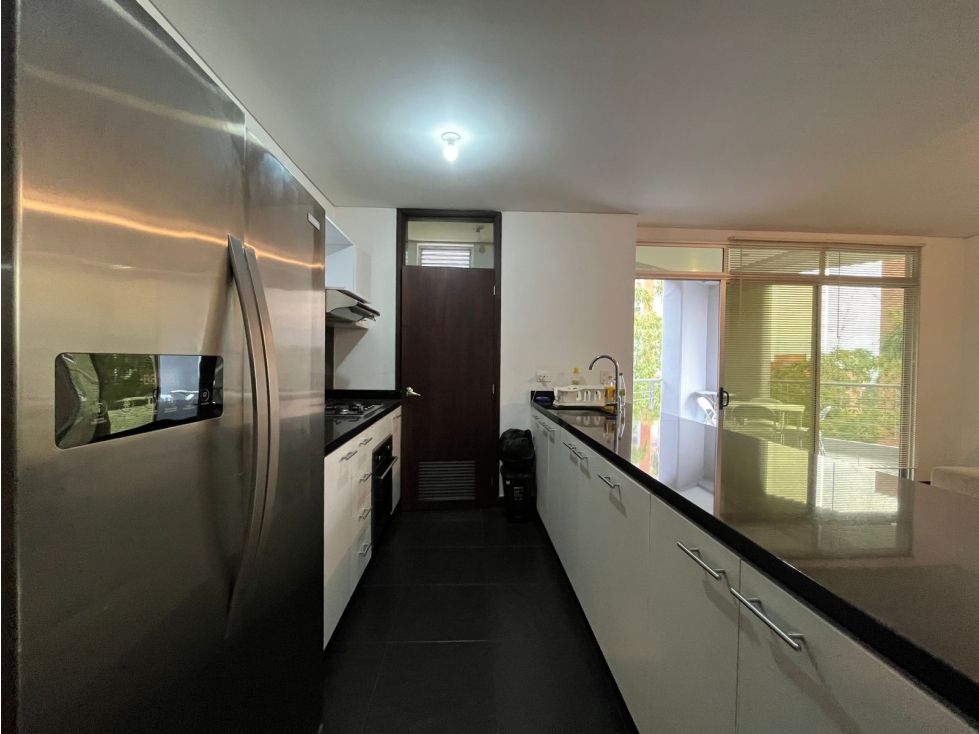 Se VENDE APARTAESTUDIO en EL POBLADO, MEDELLÍN Sector EL TESORO. — foto 2