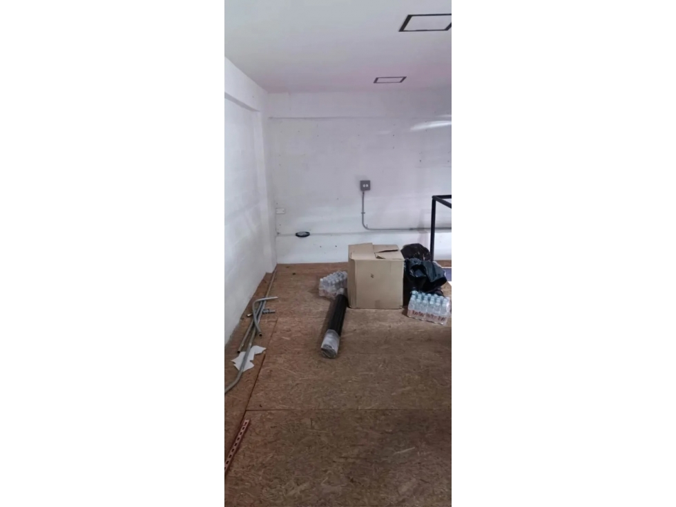 SE VENDE LOCAL COMERCIAL EN ITAGÜÍ, sector SANTA MARIA — foto 4