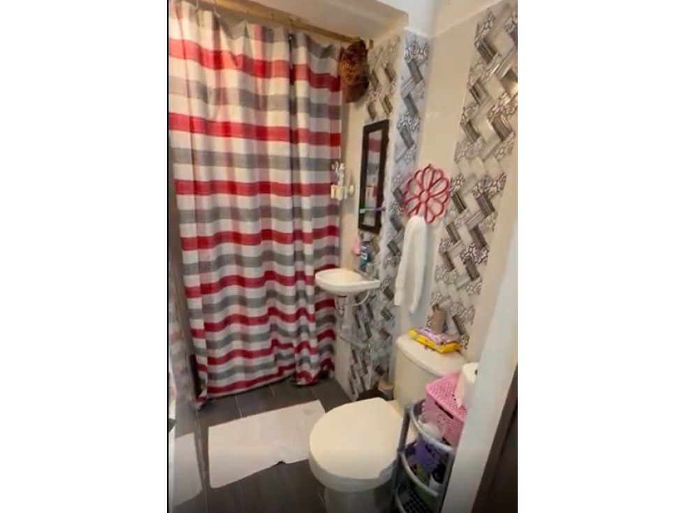 SE VENDE CASA EN MEDELLIN SAN JAVIER, sector METRO SAN JAVIER — foto 3