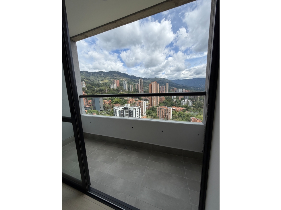 SE VENDE APARTAMENTO EN EL POBLADO MEDELLIN, sector LINARES — foto 6