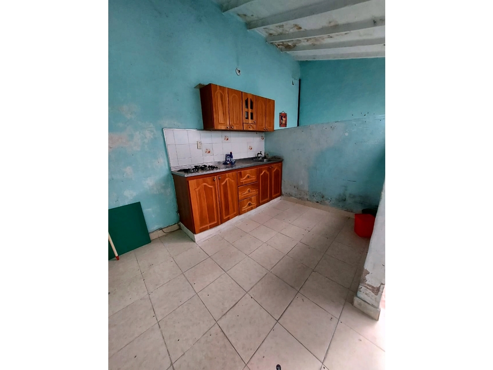 SE VENDE CASA LOTE EN MEDELLIN, sector SANTA MONICA