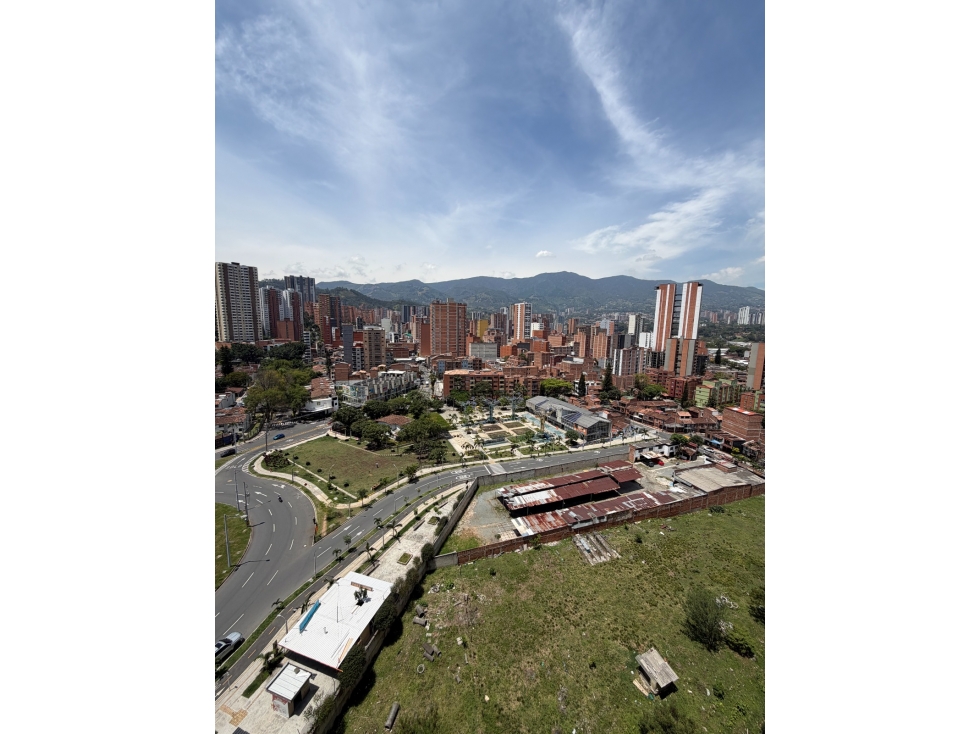 SE VENDE APARTAMENTO EN SABANETA, sector ALCAZARES - 1