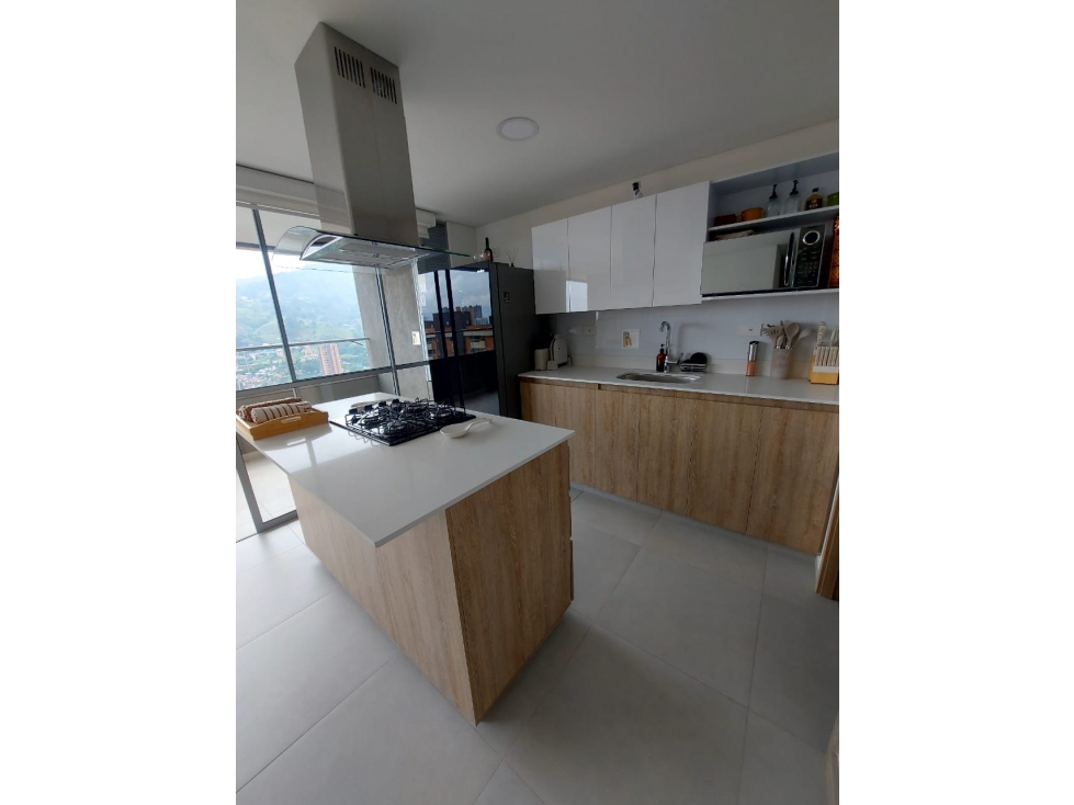 SE VENDE APARTAMENTO EN SABANETA, sector SAN JOSE — foto 2