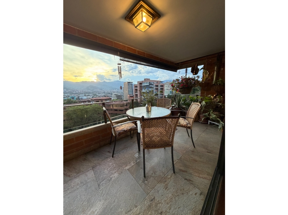 SE VENDE EXCLUSIVO APARTAMENTO EN EL POBLADO, sector CASTROPOL. — foto 2