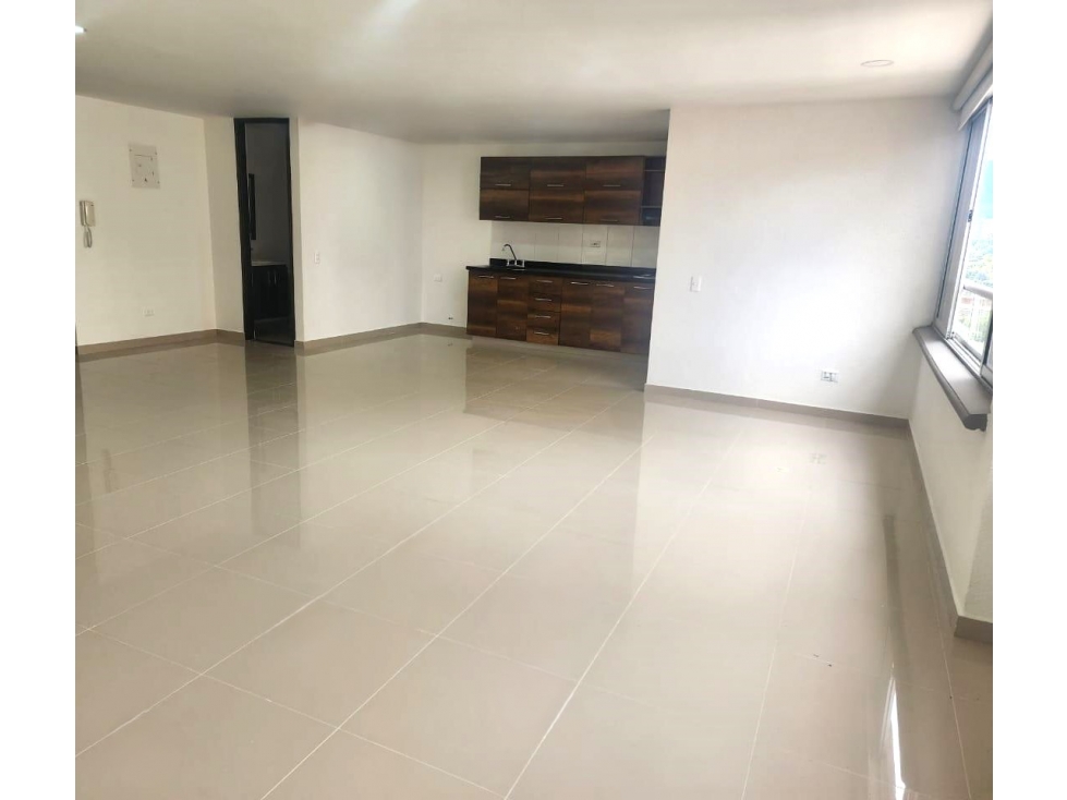 Se VENDE APARTAMENTO en SABANETA, sector CALLE DEL BANCO. — foto 3