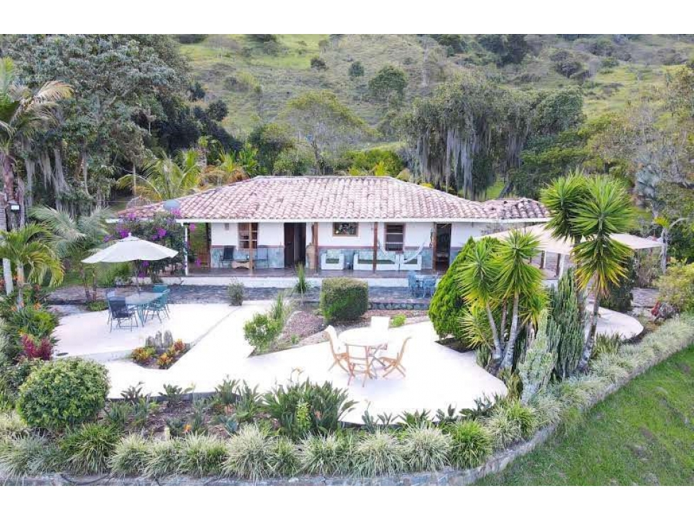 Se VENDE/ARRIENDA FINCA en COPACABANA, Sector VEREDA EL ZARZAL.