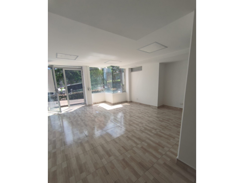 Se VENDE LOCAL en BELEN, sector LAS MERCEDES.