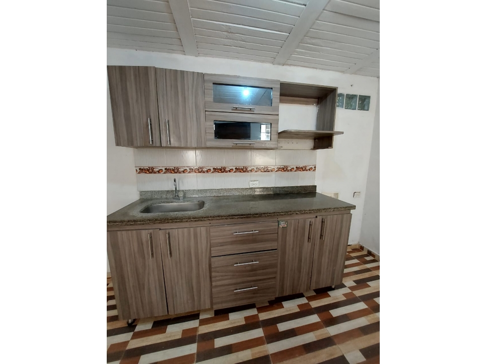 Se VENDE APARTAMENTOS en NIQUIA CAMACOL, sector COLISEO DEL BURRO.