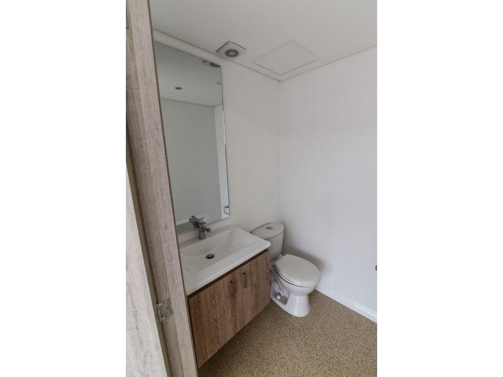 SE VENDE OFICINA EN ENVIGADO, sector LAS VEGAS — foto 3