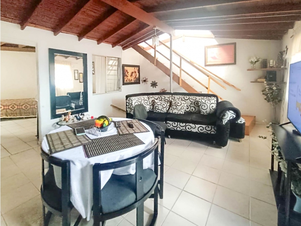 Se VENDE APARTAMENTO en LA FLORESTA, MEDELLÍN Sector METROPOLITANO. — foto 2
