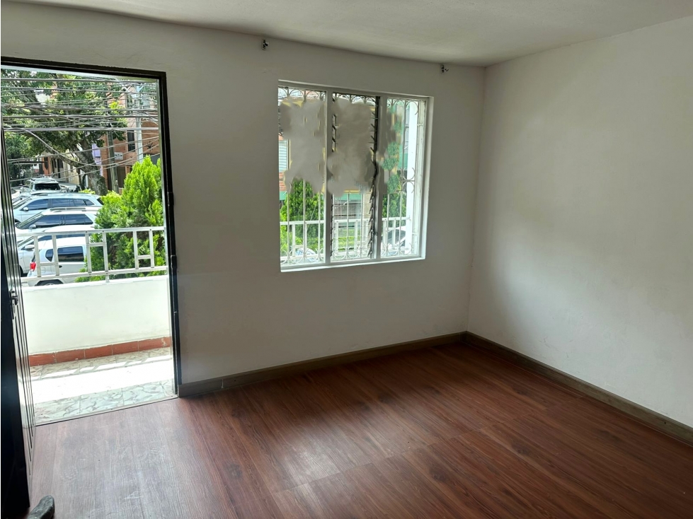 Se VENDE APARTAMENTO en BARRIO CRISTÓBAL, MEDELLÍN, Sector La 88. — foto 3