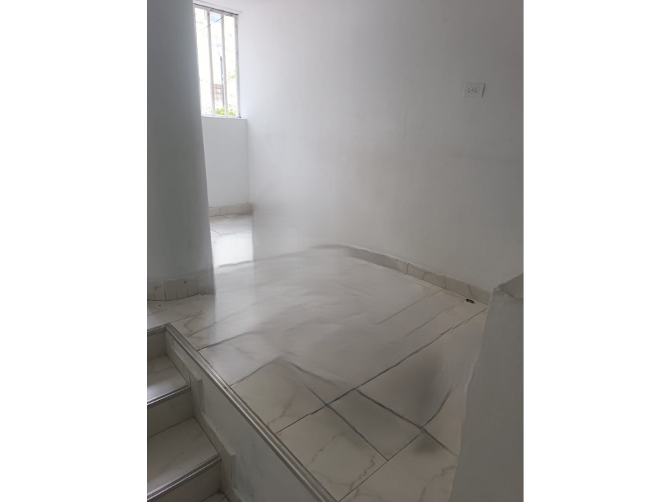 SE VENDE LOCAL EN EL CENTRO DE MEDELLIN, sector PARQUE BERRIO — foto 2