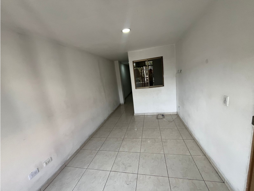 SE VENDE APARTAMENTO EN ITAGUI, sector SANTA MARIA. — foto 2