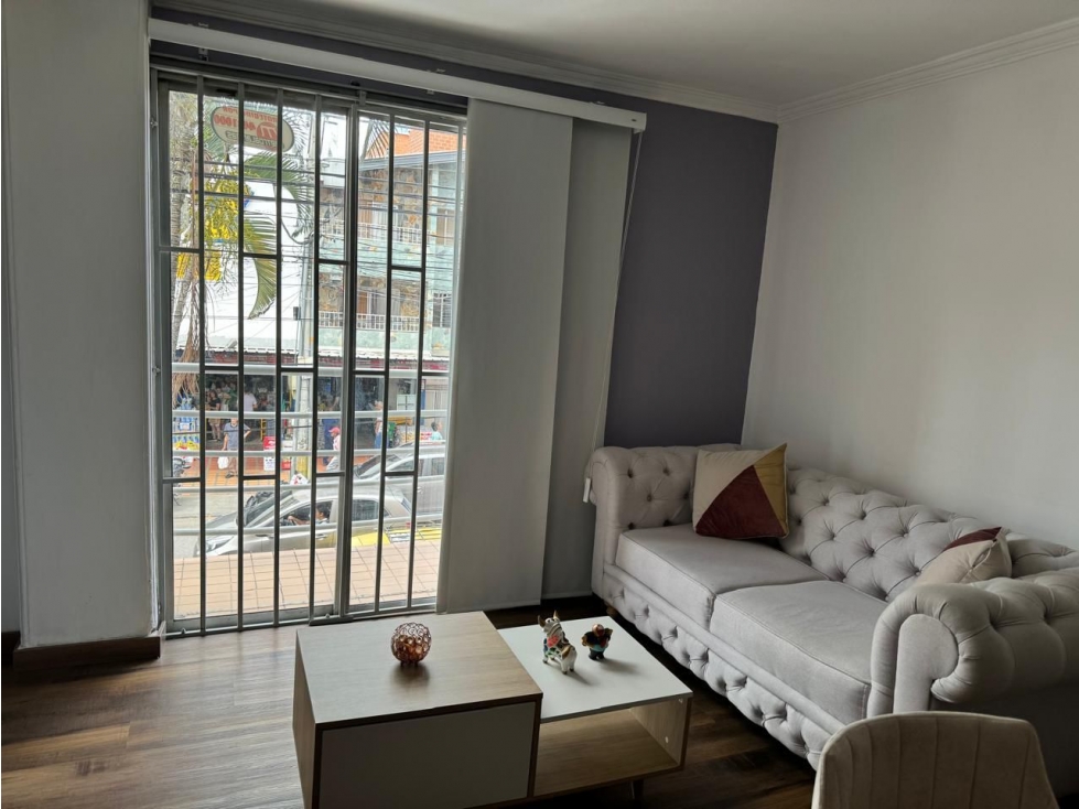 SE VENDE APARTAESTUDIO EN SANTA LUCIA, sector ESTACION DEL METRO