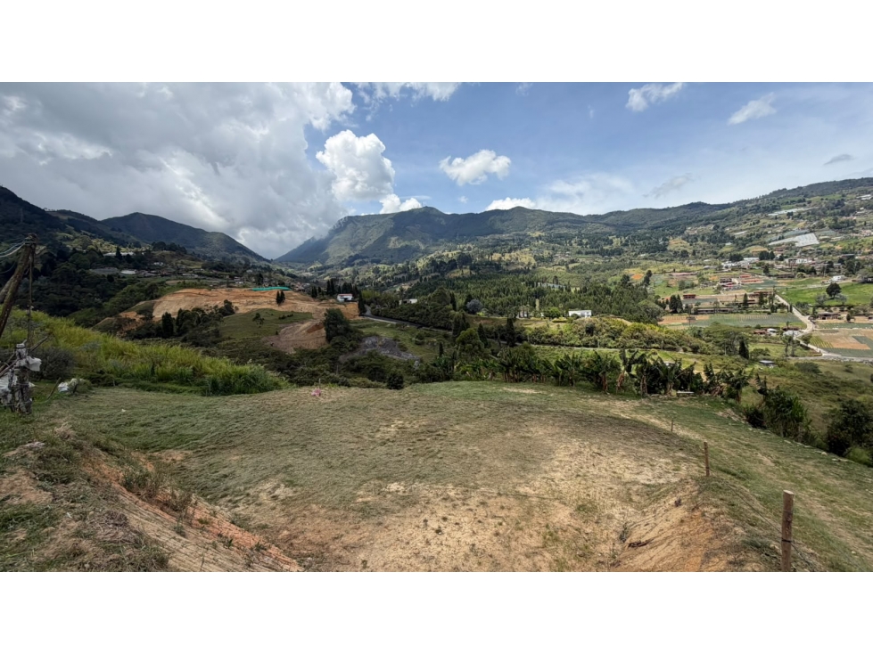SE VENDE LOTE EN SAN CRISTOBAL, sector VEREDA LA CUCHILLA — foto 2