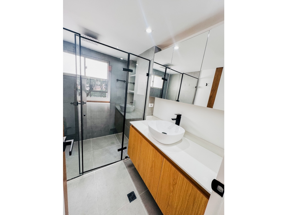 Se ARRIENDA CASA en EL POBLADO, MEDELLÍN Sector SAN LUCAS. — foto 4