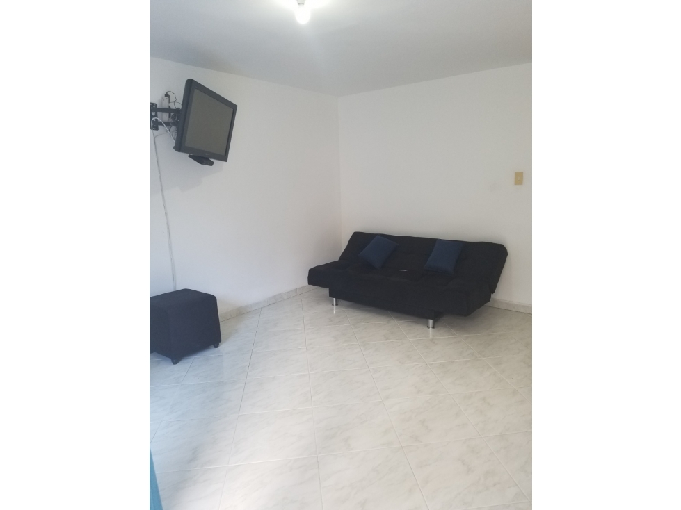 VENTA CASA EN SAN JAVIER MEDELLIN, sector EDUARDO SANTOS — foto 2