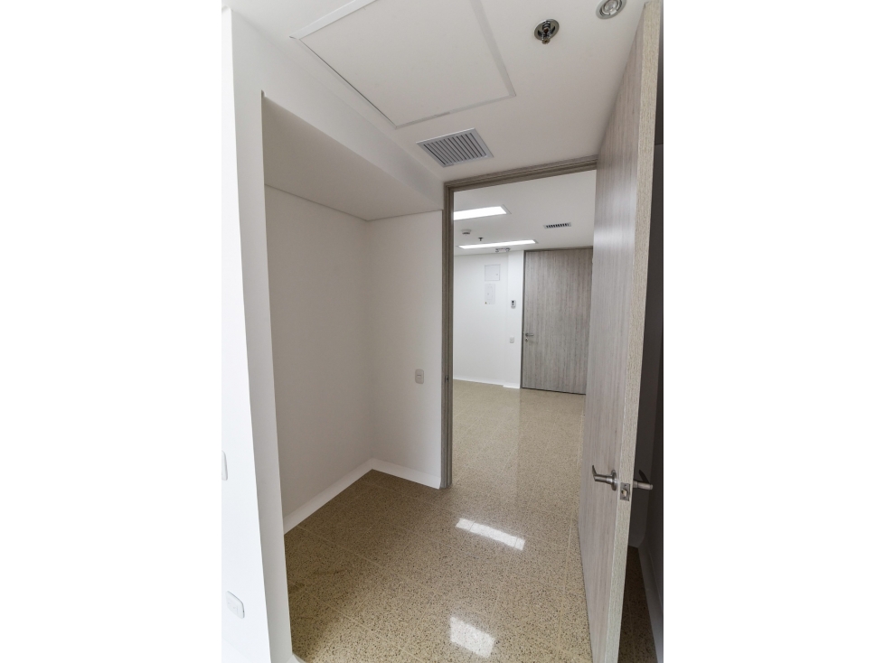 SE VENDE OFICINA EN ENVIGADO, sector LAS VEGAS — foto 5