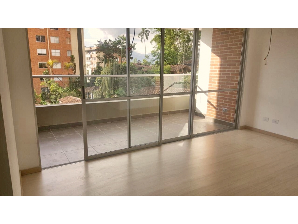 SE ARRIENDA APARTAMENTO EN ENVIGADO, sector LOMA DEL ESMERALDAL — foto 3