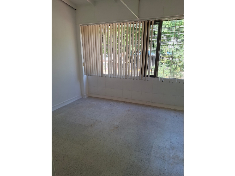 SE VENDE OFICINA EN MEDELLIN, sector SURAMERICANA. — foto 6