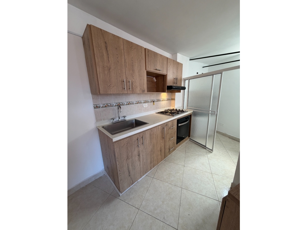 SE VENDE APARTAMENTO EN ENVIGADO, sector PRIMAVERA — foto 2
