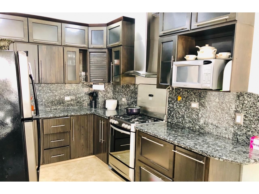 Se VENDE CASA CAMPESTRE en SABANETA, Sector LA DOCTORA. — foto 2