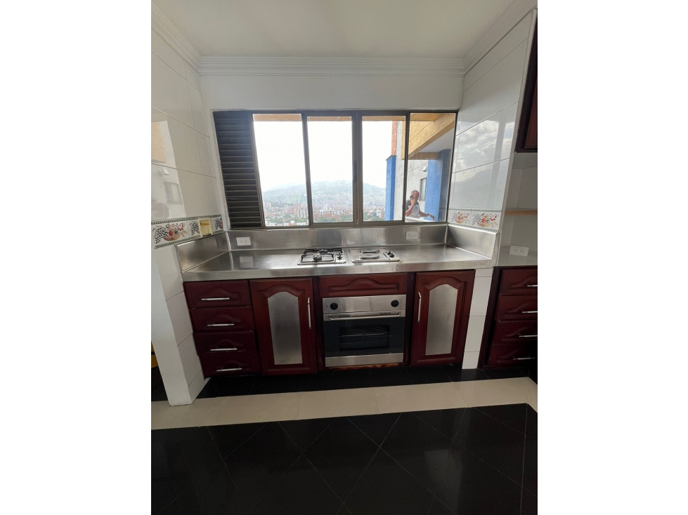 Se VENDE APARTAMENTO DUPLEX en BELEN Sector LOMA DE LOS BERNAL — foto 2