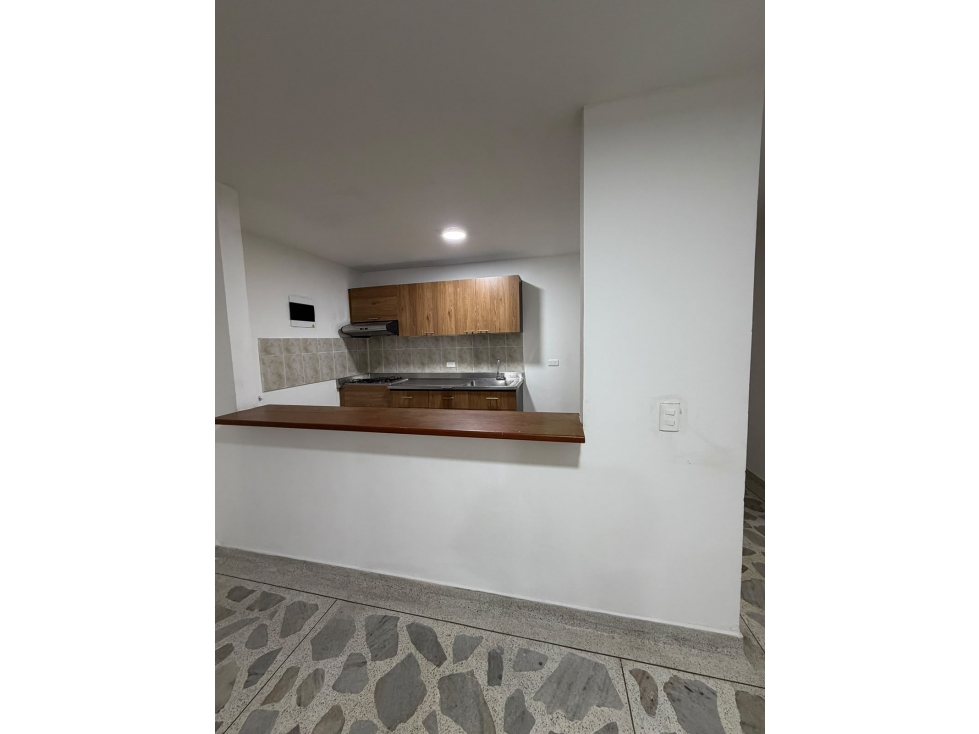 SE VENDE APARTAMENTO EN MEDELLIN, sector SURAMERICANA — foto 2
