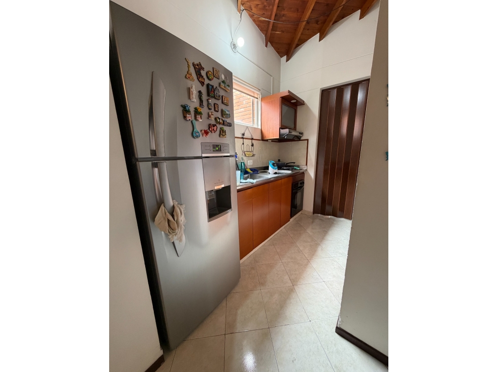 SE VENDE APARTAMENTO EN LAURELES MEDELLIN, sector LA CASTELLANA — foto 2