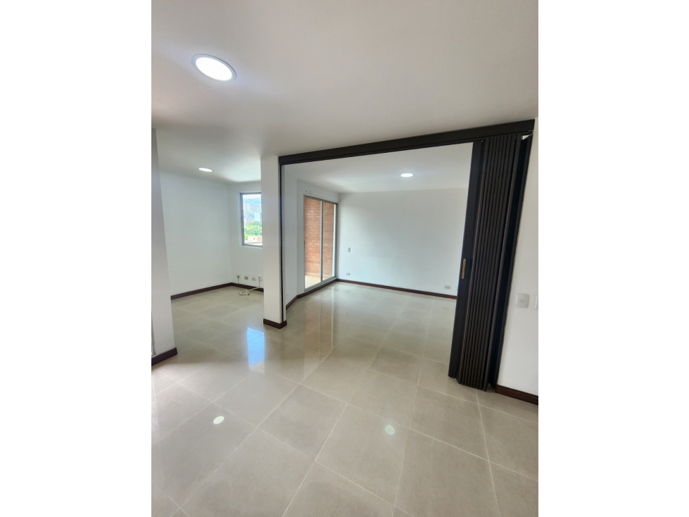 Se ARRIENDA APARTAESTUDIO en LAURELES MEDELLÍN, Sector LA 74. — foto 5