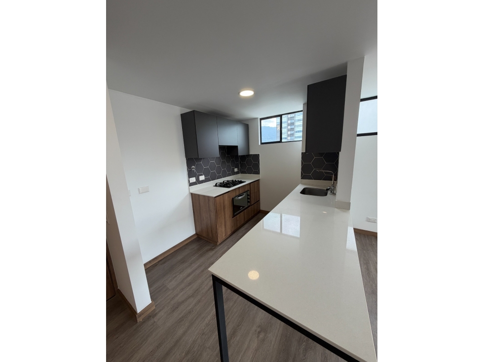 SE ARRIENDA APARTAMENTO EN ENVIGADO, sector AV LAS VEGAS