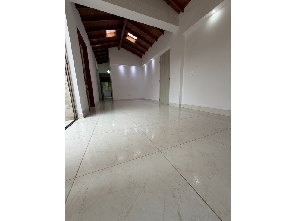 SE VENDE/ARRIENDA APARTAMENTO EN EL POBLADO MEDELLIN, LA FRONTERA — foto 2
