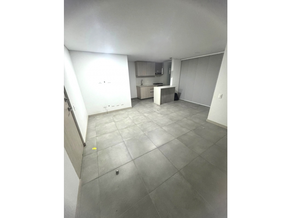 Se ARRIENDA APARTAMENTO EN ENVIGADO, Sector EL TRIANON.
