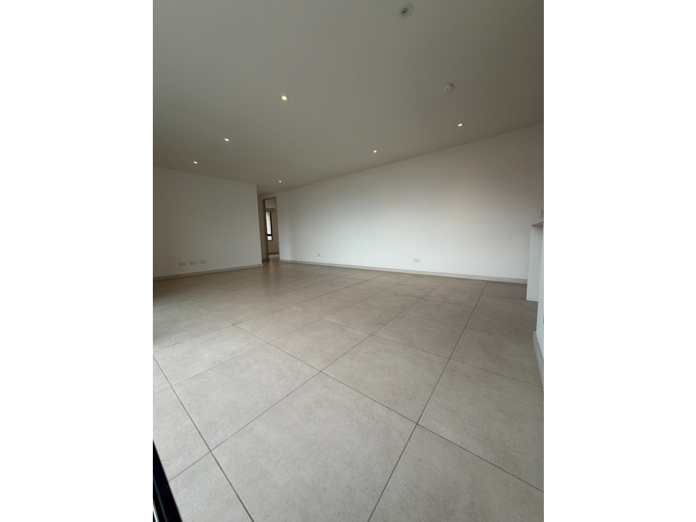 SE VENDE/ARRIENDA APARTAMENTO EN EL POBLADO MEDELLIN,sector CASTROPOL. — foto 4
