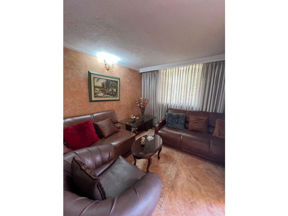 Se VENDE CASA en ENVIGADO, Sector LA MAYORCA. — foto 4