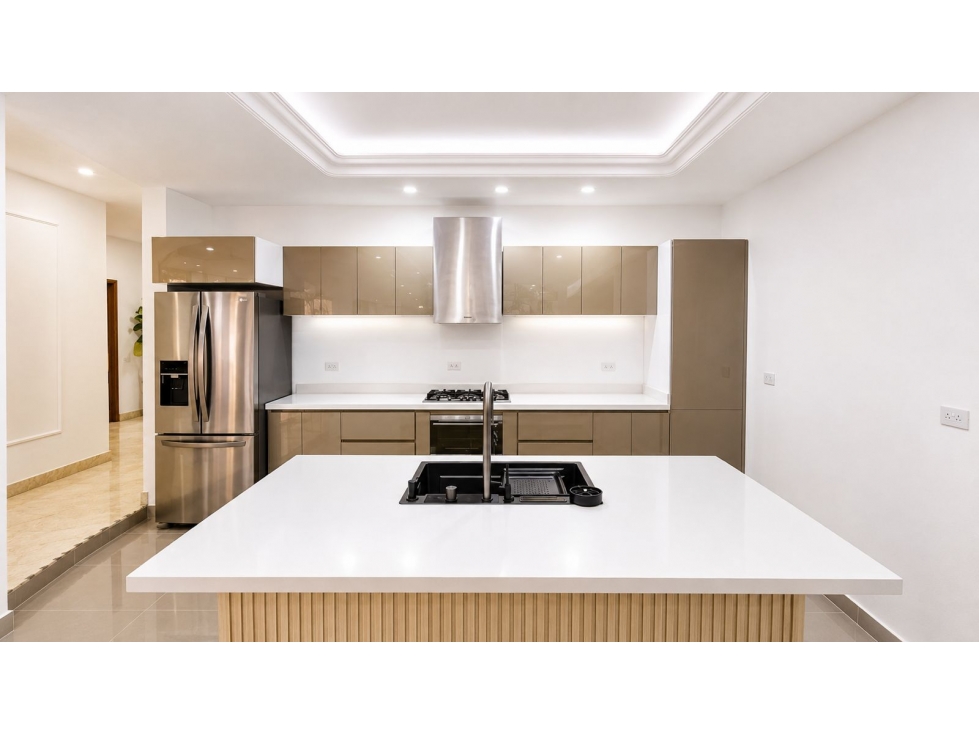 SE VENDE ARRIENDA CASA en EL POBLADO MEDELLIN, sector EL TESORO. — foto 4