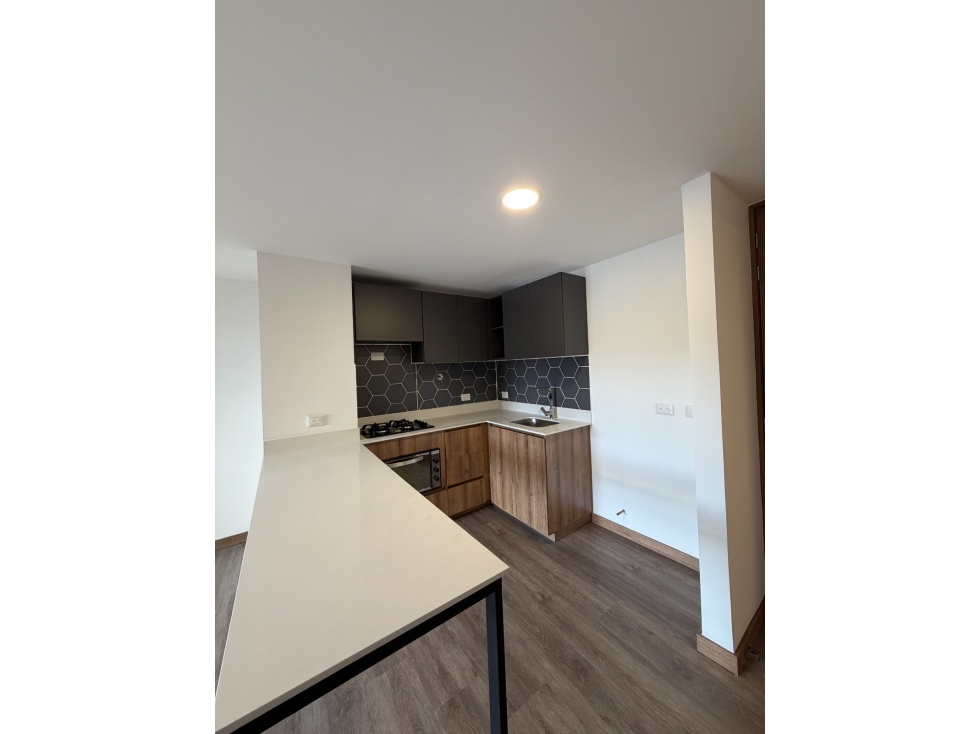 SE VENDE APARTAMENTO EN ENVIGADO, sector AV. LAS VEGAS — foto 3