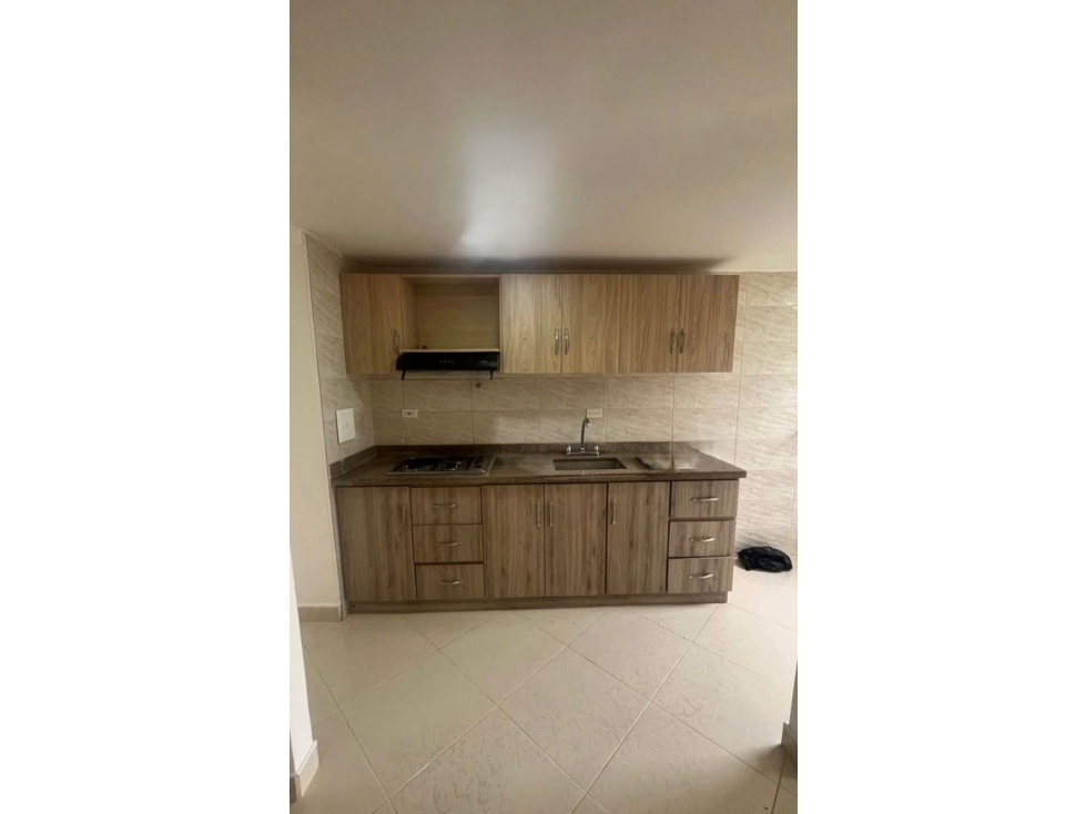SE VENDE APARTAMENTO EN BELEN, sector RODEO ALTO.