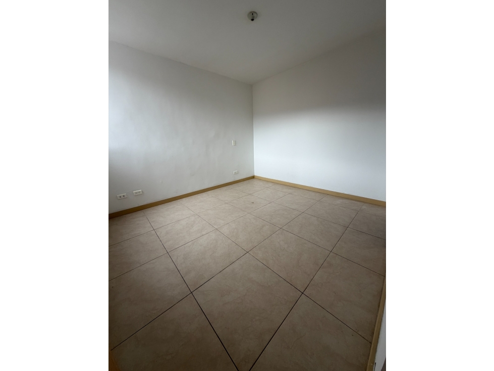 Se ARRIENDA APARTAMENTO en SABANETA, Sector SAN REMO. — foto 4