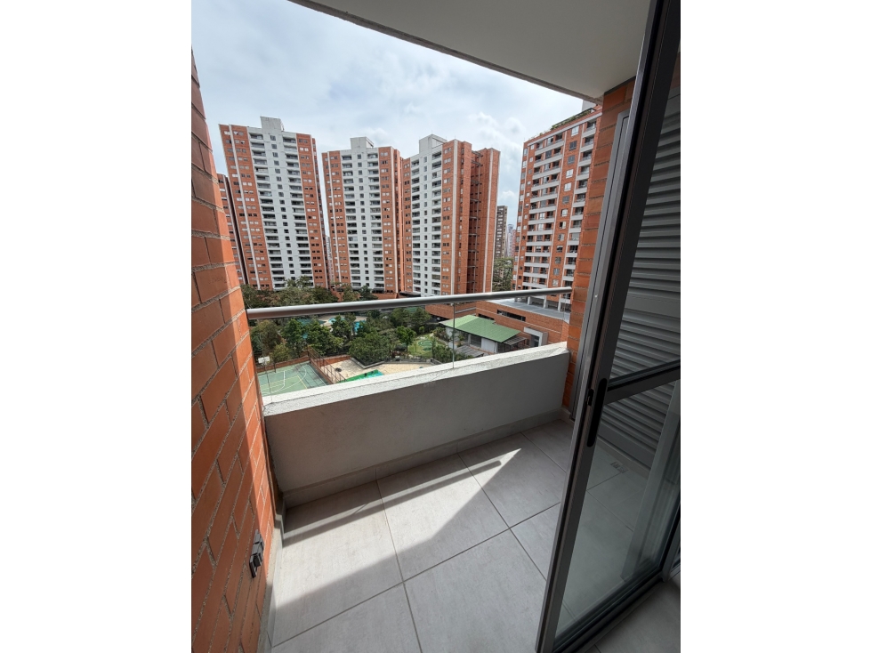 SE ARRIENDA APARTAMENTO EN SABANETA, SECTOR SAN REMO. — foto 3