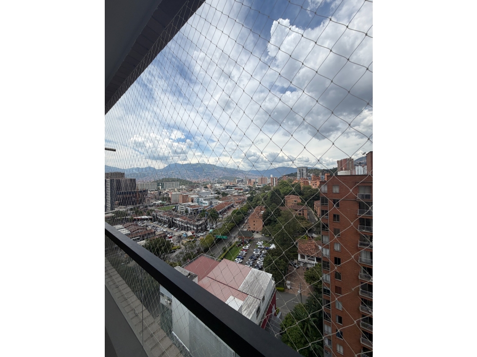SE VENDE/ARRIENDA APARTAMENTO EN EL POBLADO MEDELLIN,sector CASTROPOL. — foto 2