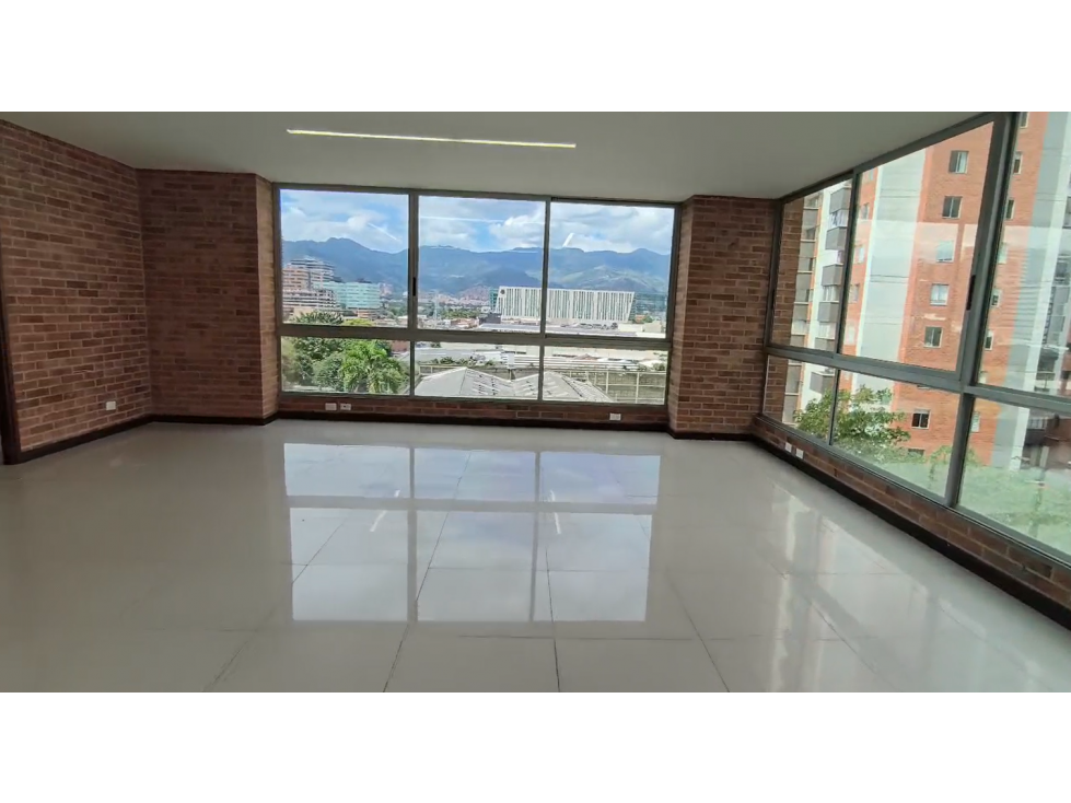 Se ARRIENDA OFICINA en EL POBLADO, MEDELLÍN Sector SAN JULIAN. — foto 5