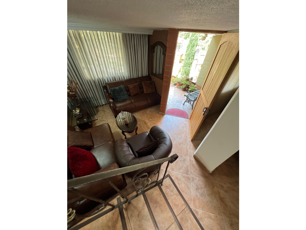 Se VENDE CASA en ENVIGADO, Sector LA MAYORCA. — foto 5