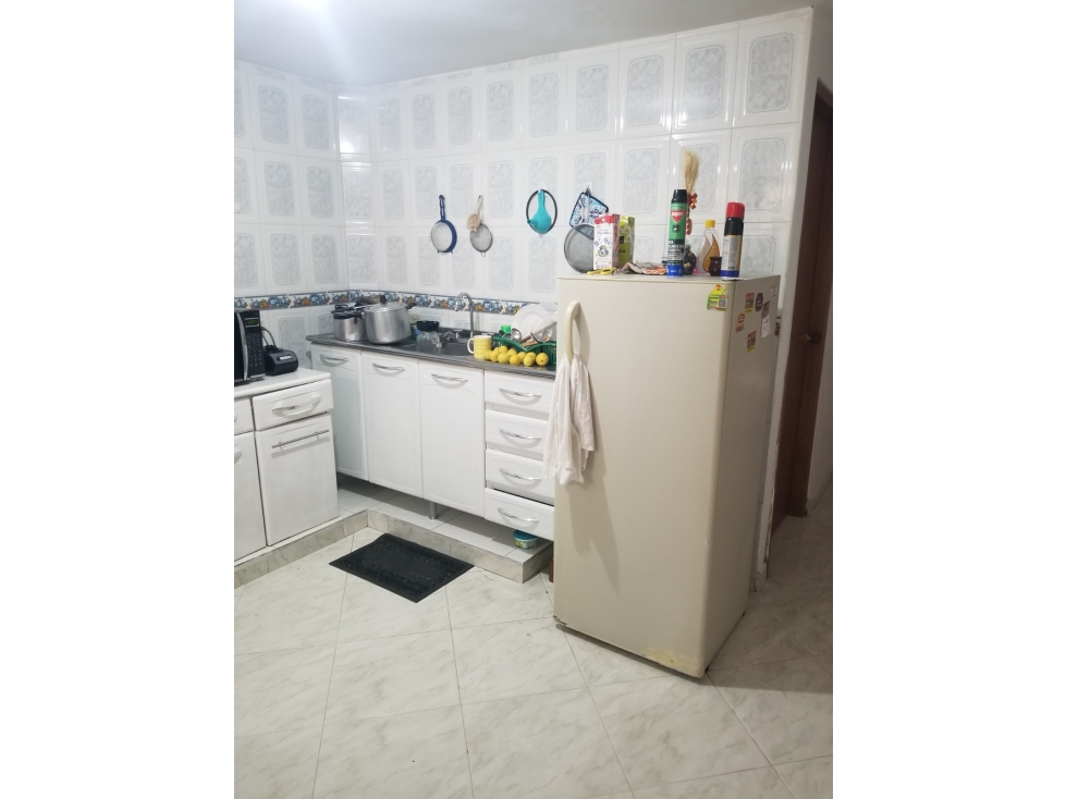 VENTA CASA EN SAN JAVIER MEDELLIN, sector EDUARDO SANTOS — foto 4