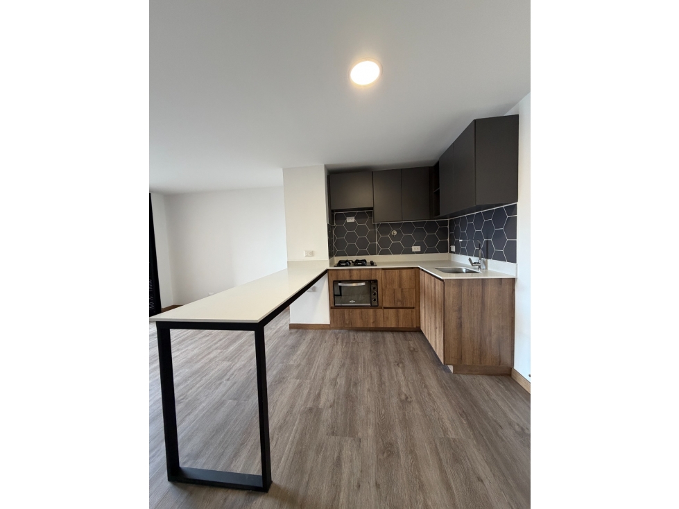 SE VENDE APARTAMENTO EN ENVIGADO, sector AV. LAS VEGAS — foto 2