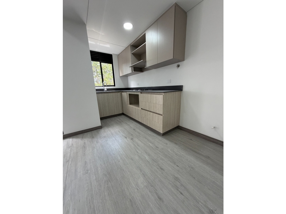 SE VENDE ARRIENDA APARTAMENTO EN MEDELLIN, sector LAS PALMAS — foto 2