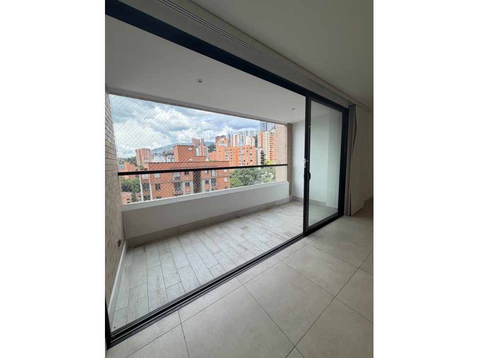 SE VENDE/ARRIENDA APARTAMENTO EN EL POBLADO MEDELLIN,sector CASTROPOL.