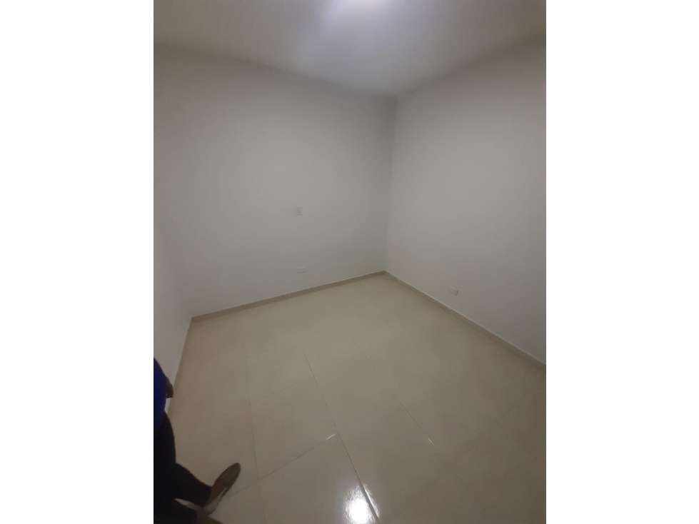 Se Arrienda Apartamento en el Barrio Girardot — foto 5